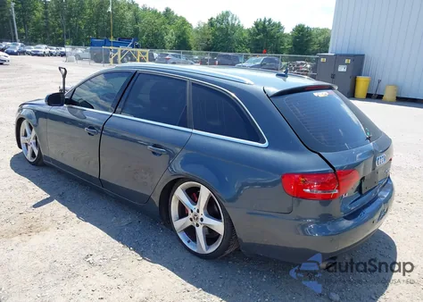 2010 Audi A4 2.0T Premium z USA, uszkodzony, nr VIN WAUWFAFL5AA040311
